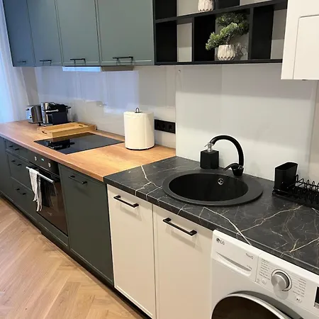 Cozy 2 -room In The Center Of - Lacplesa Apartament *