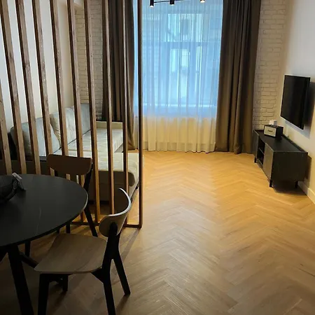 Cozy 2 -room In The Center Of - Lacplesa Apartamento