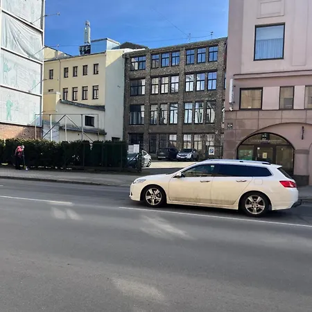 Appartamento Cozy 2 -room In The Center Of - Lacplesa *