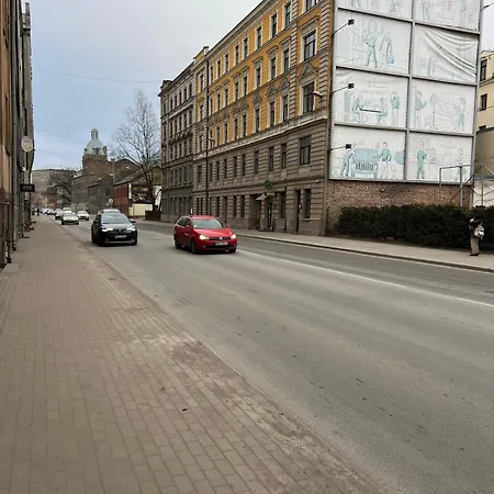 Cozy 2 -room In The Center Of - Lacplesa Riga